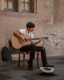 Guitarist in the old town of colmar